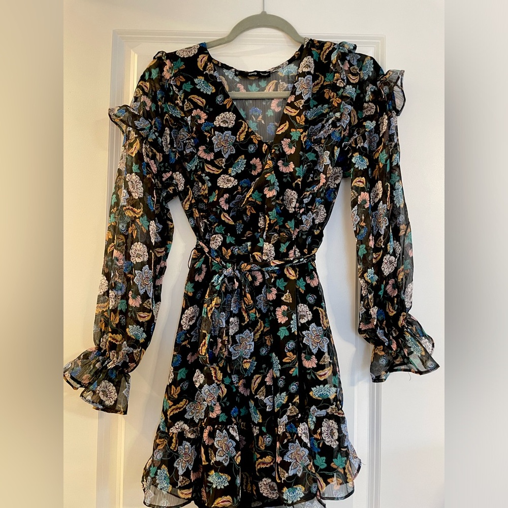 Mango Dress. NWOT.